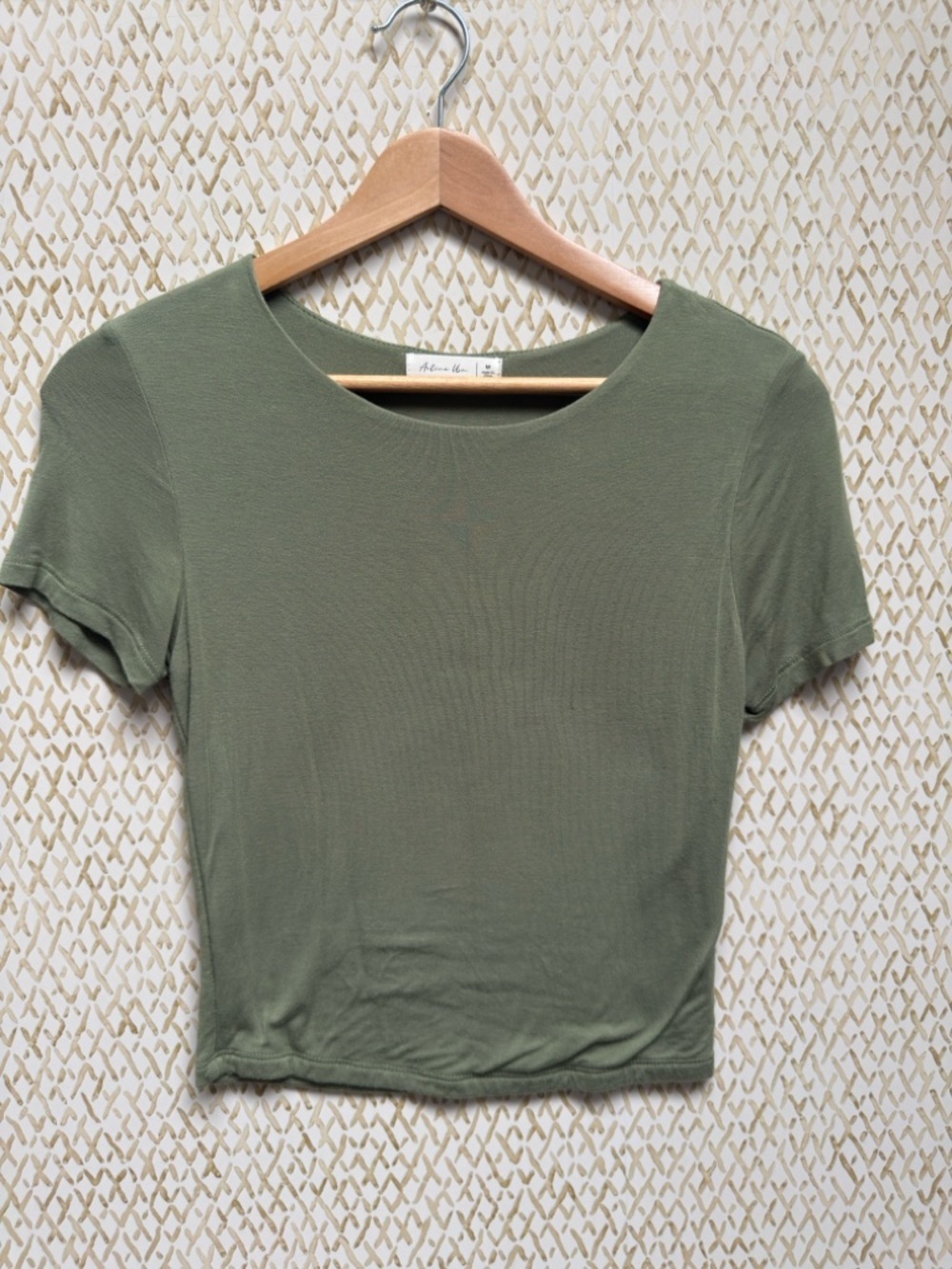 Active Usa Olive Green Crop Tee Short Sleeve Stretch Basic Soft Girl M - Picture 2 of 8